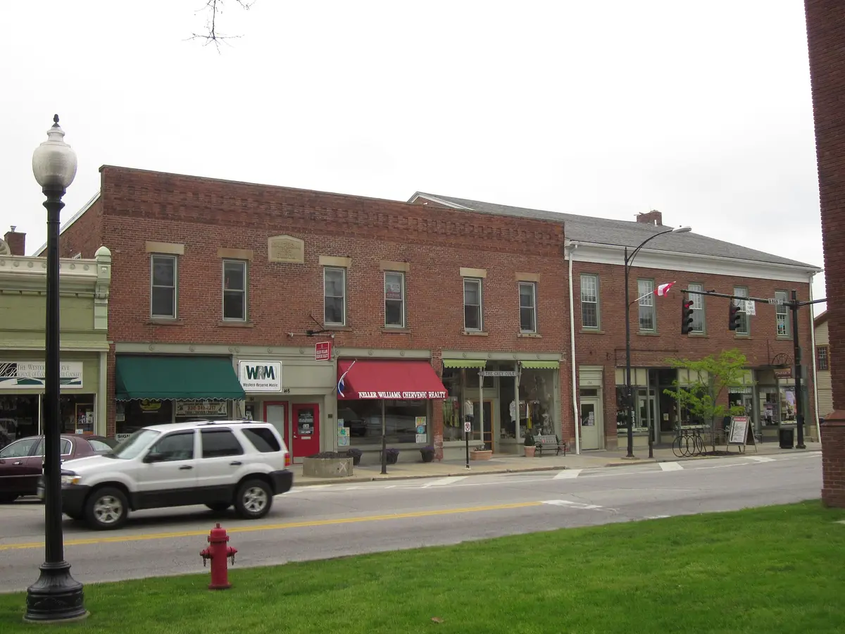 Historic brick storefronts in downtown Hudson, Ohio