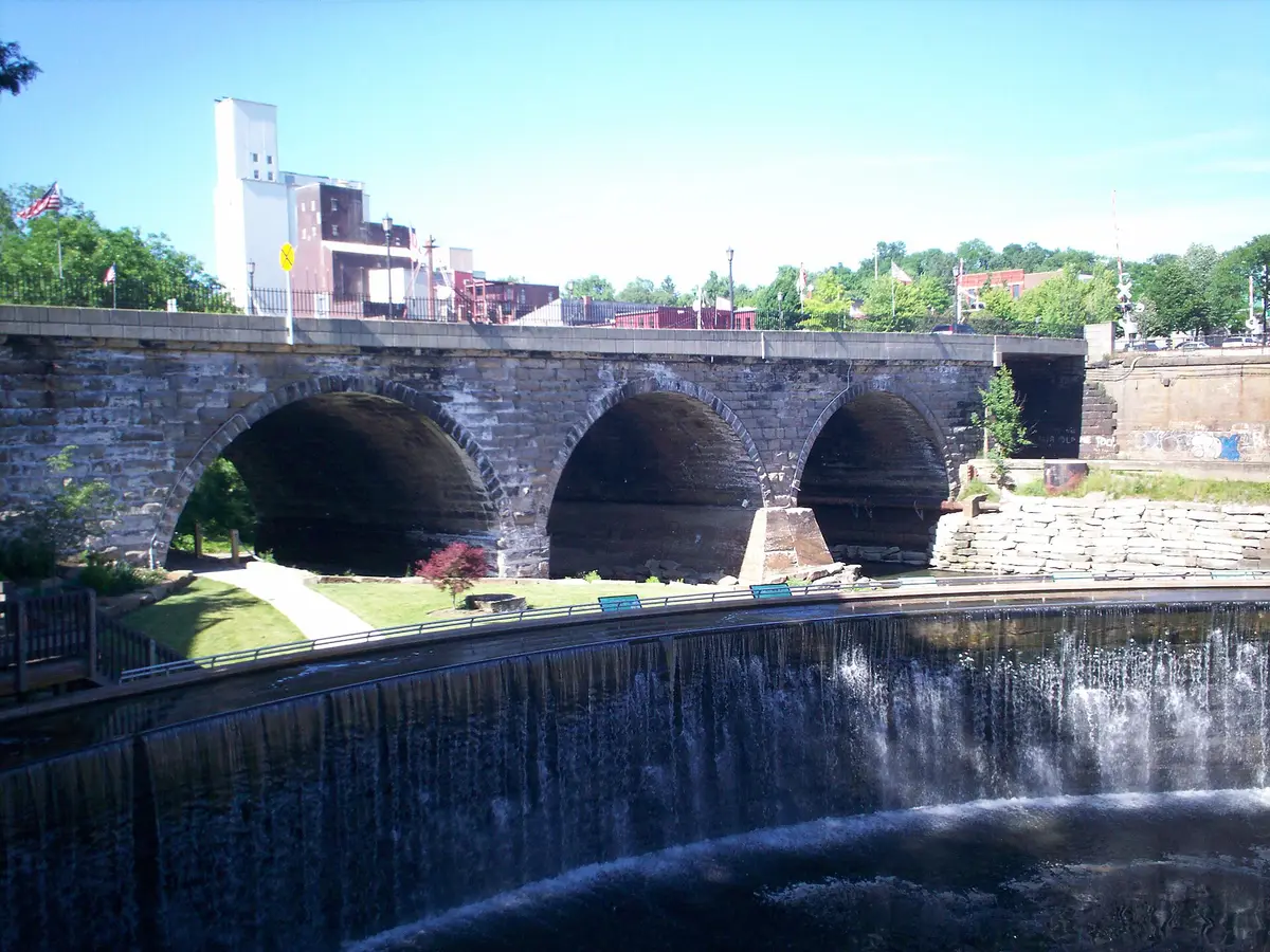 The Main Street Bridge and dam on the Cuyahoga River in Kent, Ohio